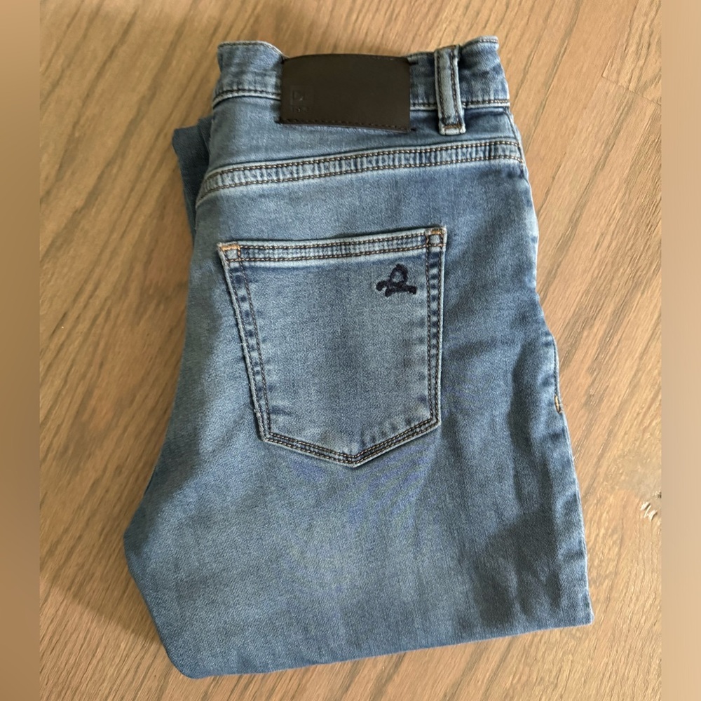 DL 1961 jeans boys size 12. Pre owned. In great condition!